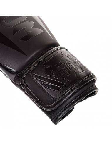 Venum Boxing Glove VN1856